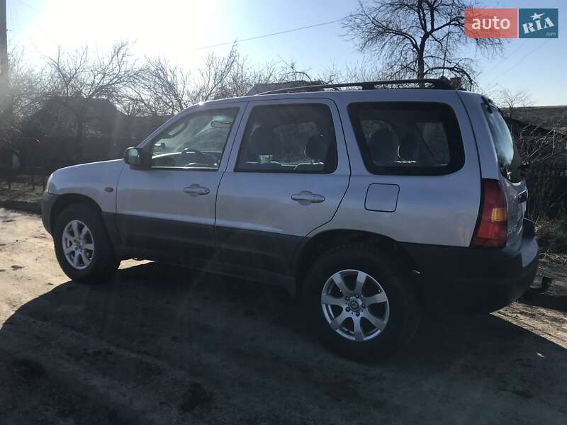 Внедорожник / Кроссовер Mazda Tribute 2001 в Харькове