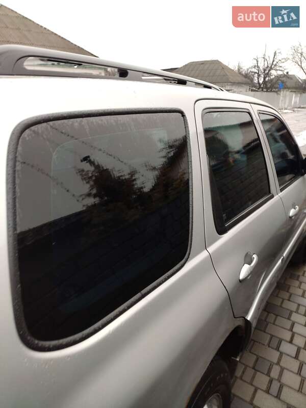 Позашляховик / Кросовер Mazda Tribute 2003 в Дніпрі