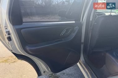 Внедорожник / Кроссовер Mazda Tribute 2004 в Сумах
