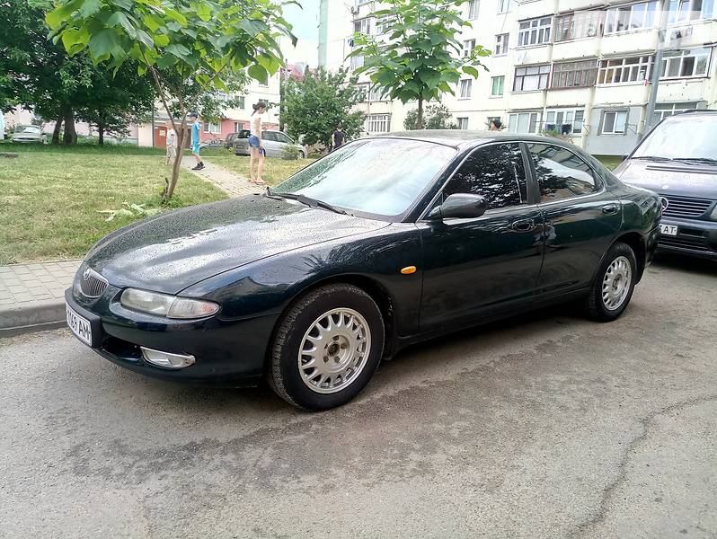 Седан Mazda Xedos 6 1997 в Черновцах