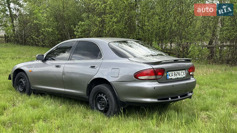 Седан Mazda Xedos 6 1996 в Глинном