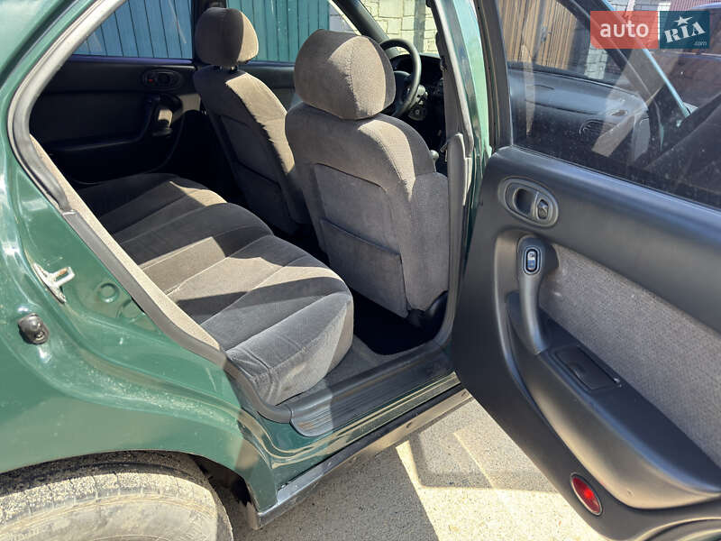 Седан Mazda Xedos 6 1997 в Коростишеві