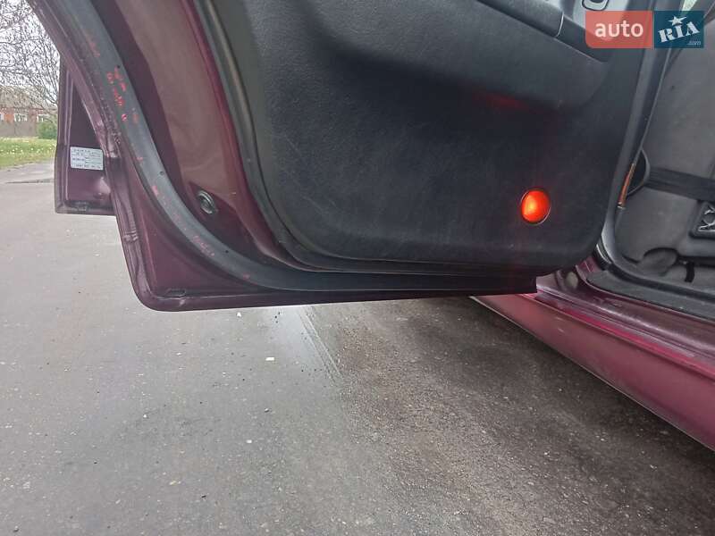 Седан Mazda Xedos 9 1995 в Чугуеве