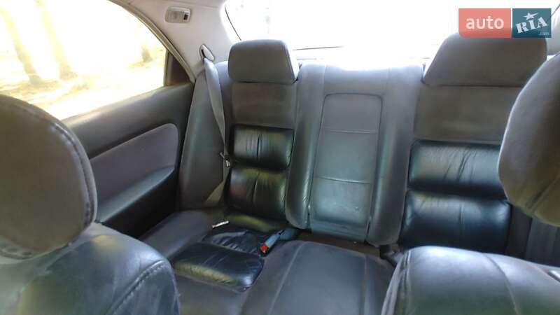 Седан Mazda Xedos 9 1995 в Святопетрівське