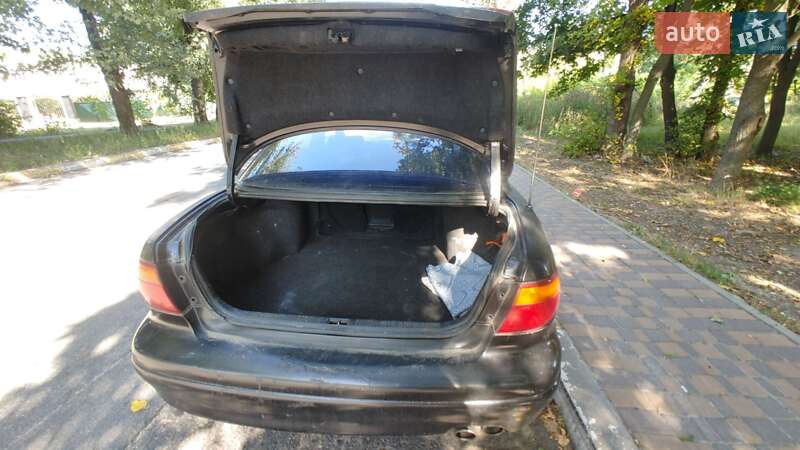 Седан Mazda Xedos 9 1995 в Святопетрівське