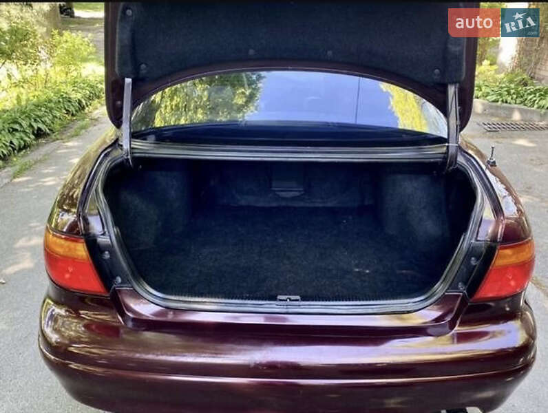 Седан Mazda Xedos 9 1996 в Киеве