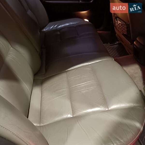 Седан Mazda Xedos 9 1995 в Знаменке