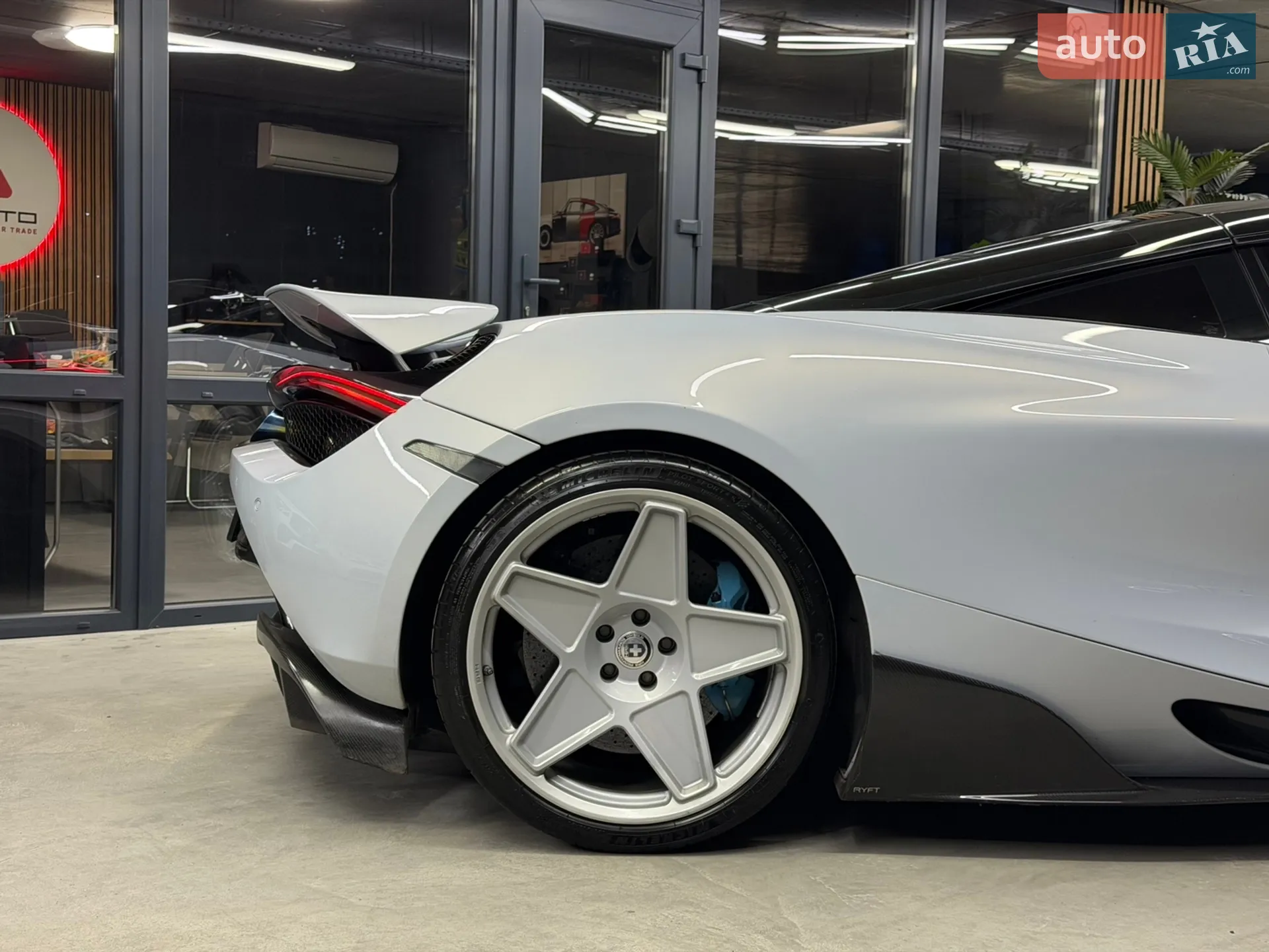 2018 McLaren 720S - фото 1