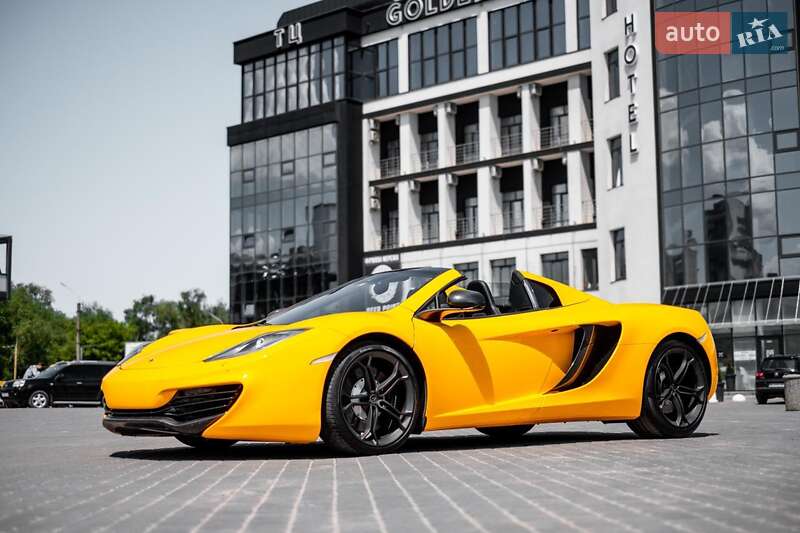 Купе McLaren MP4 2013 в Тернополі