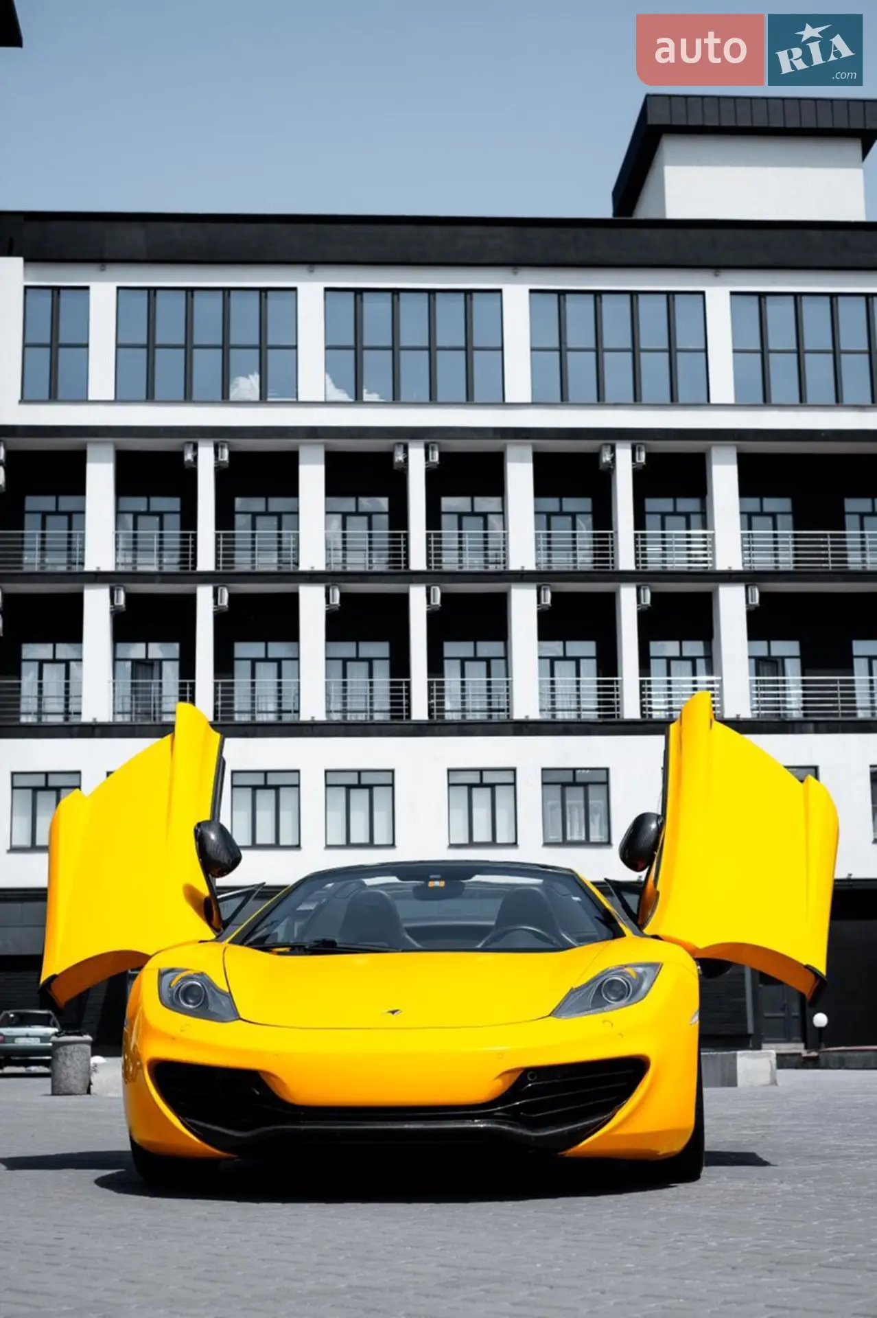 2013 McLaren MP4-12C - мініатюра 12