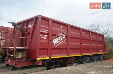 Самоскид напівпричіп MEGA MNS 2006 в Рівному