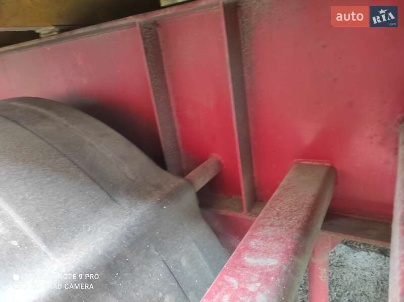 Зерновоз - полуприцеп MEGA SAF 2009 в Иванкове