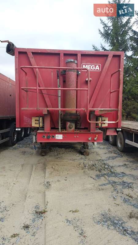 Самоскид напівпричіп MEGA SAF 2006 в Рівному