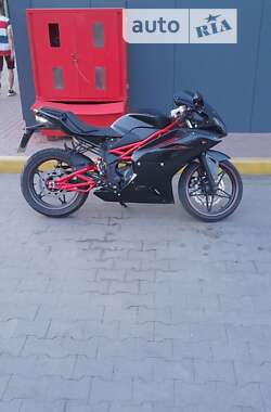 Спортбайк Megelli 250R 2011 в 