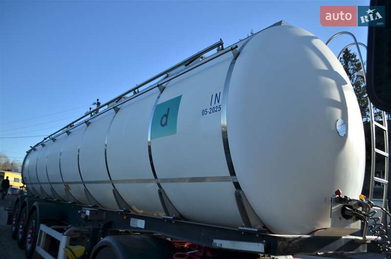 Цистерна полуприцеп Menci SA 2007 в Львове