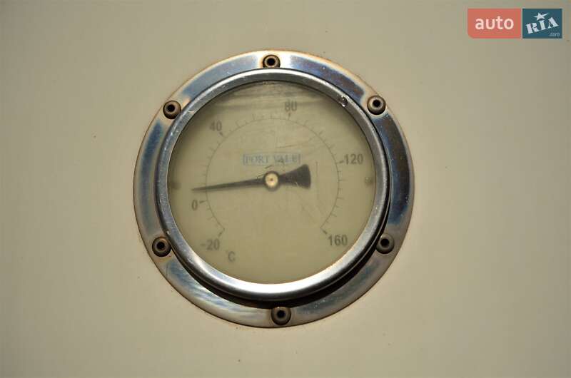 Цистерна полуприцеп Menci SA 2007 в Львове