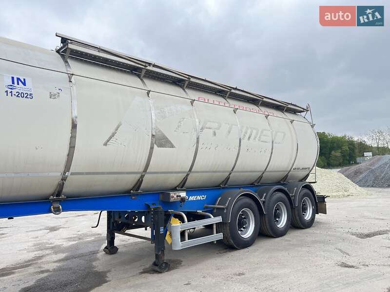 Цистерна Menci SA 2007 в Львове
