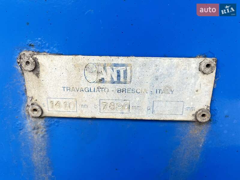 Цистерна Menci SA 2007 в Львове