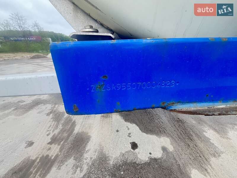 Цистерна Menci SA 2007 в Львове