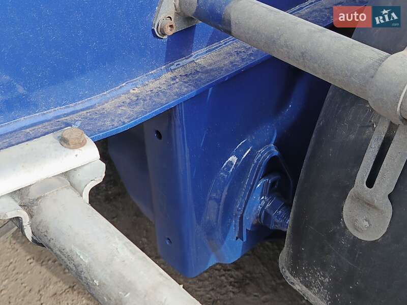 Цистерна полуприцеп Menci SA 2008 в Одессе