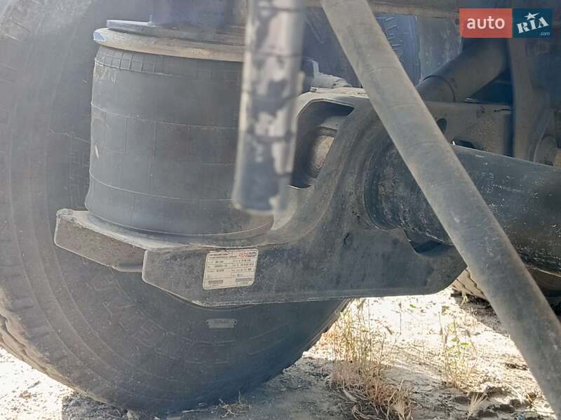 Цистерна полуприцеп Menci SA 2008 в Одессе