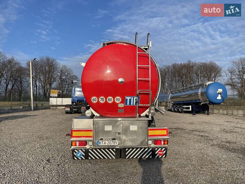 Цистерна полуприцеп Menci SL 2003 в Виннице