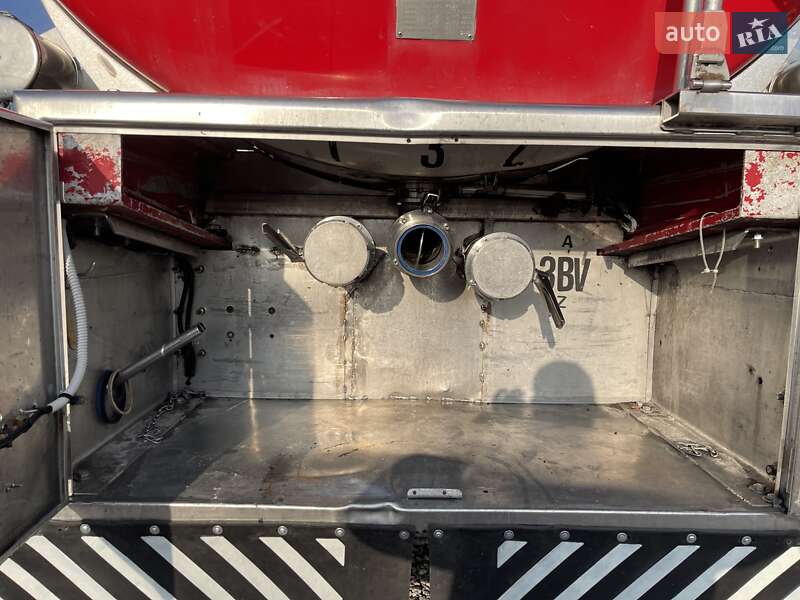 Цистерна полуприцеп Menci SL 2003 в Виннице