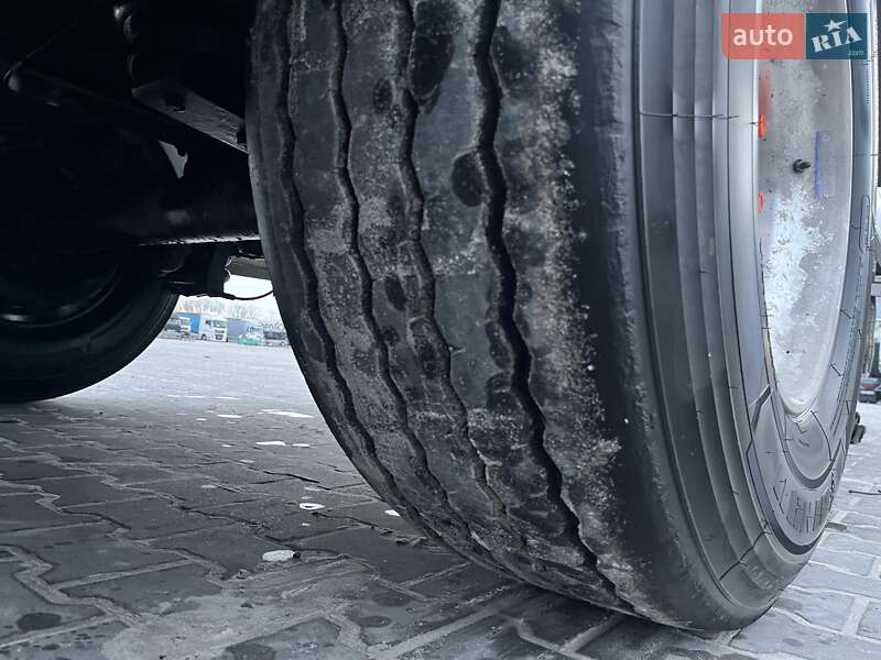 Цистерна полуприцеп Menci SL 1995 в Черновцах