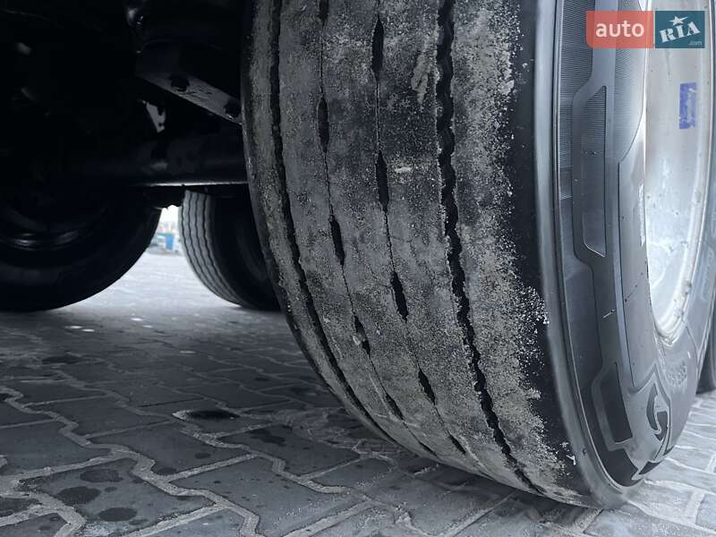 Цистерна полуприцеп Menci SL 1995 в Черновцах