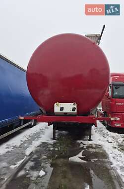 Цистерна полуприцеп Menci SL 2002 в Черкассах