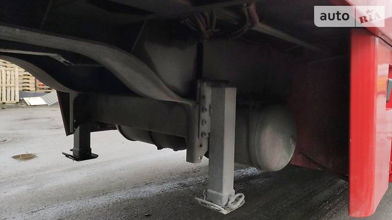 Для перевезення тварин - напівпричіп Menke 324 2007 в Радомишлі