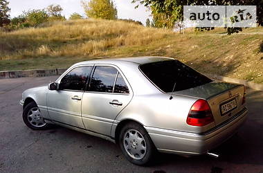 Седан Mercedes-Benz 190 1993 в Рівному