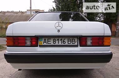Седан Mercedes-Benz 190 1985 в Днепре