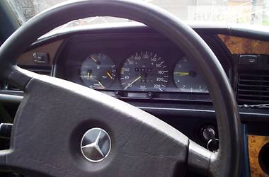 Седан Mercedes-Benz 190 1983 в Верховине