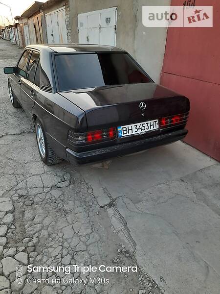 Седан Mercedes-Benz 190 1985 в Одесі