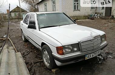 Седан Mercedes-Benz 190 1983 в Кременчуге