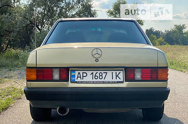 Седан Mercedes-Benz 190 1984 в Днепре