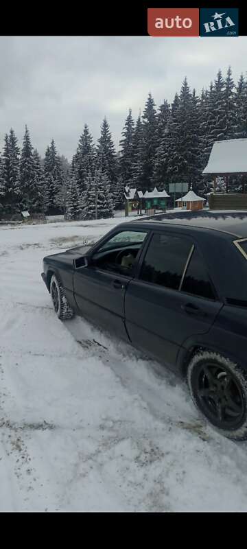 Седан Mercedes-Benz 190 1993 в Межгорье