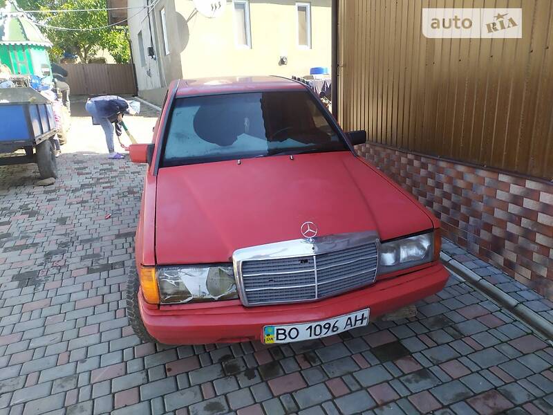 Mercedes-Benz 190