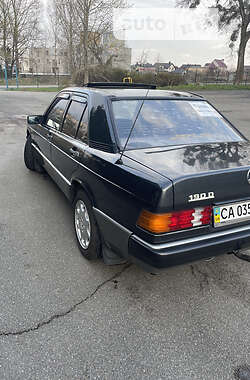 Седан Mercedes-Benz 190 1988 в 