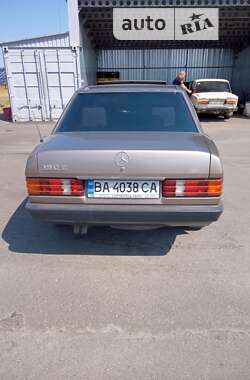 Седан Mercedes-Benz 190 1988 в Широкому