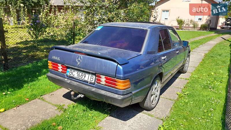 Седан Mercedes-Benz 190 1985 в Стрые