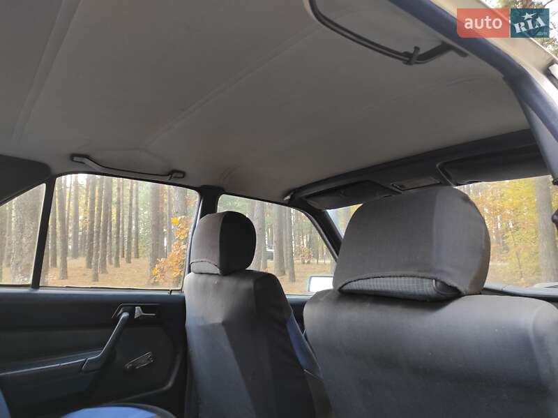 Седан Mercedes-Benz 190 1984 в Житомире