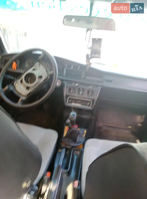 Mercedes-Benz 190 1986