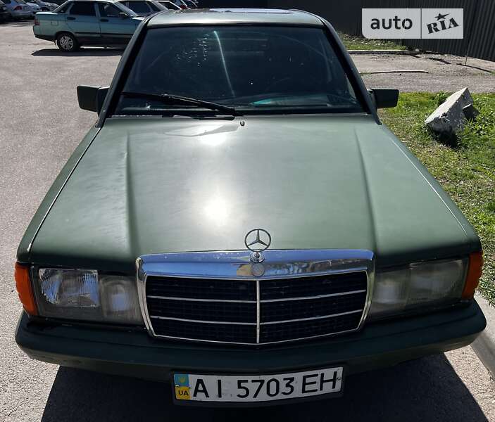 Mercedes-Benz 190 1984