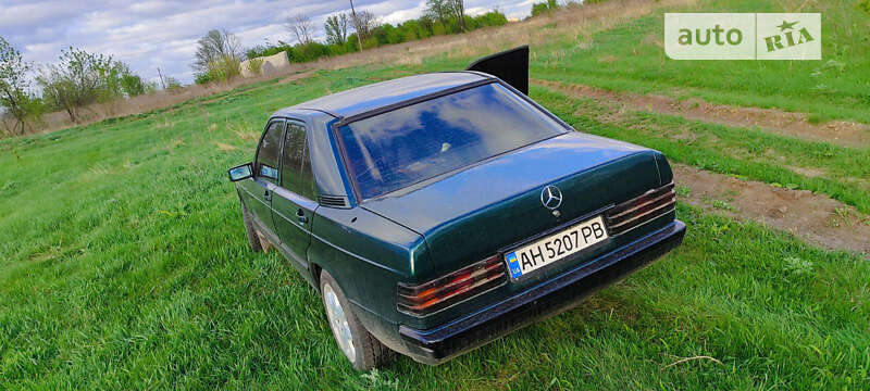 Седан Mercedes-Benz 190 1984 в Покровске