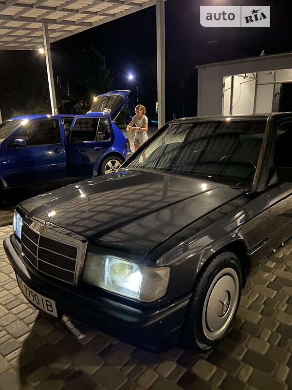 Седан Mercedes-Benz 190 1990 в Киеве