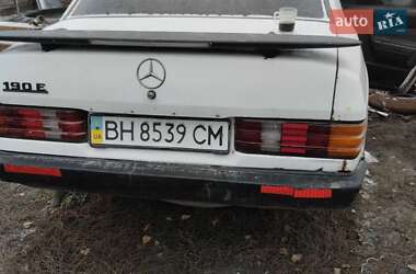 Седан Mercedes-Benz 190 1986 в Володарці