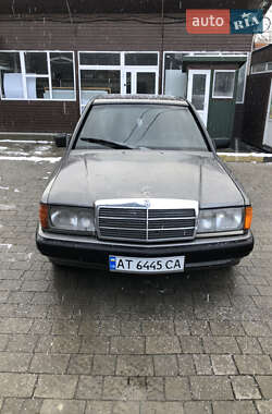 Седан Mercedes-Benz 190 1988 в Львові