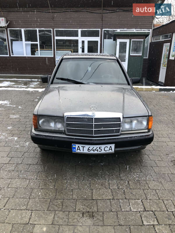 Седан Mercedes-Benz 190 1988 в Львове